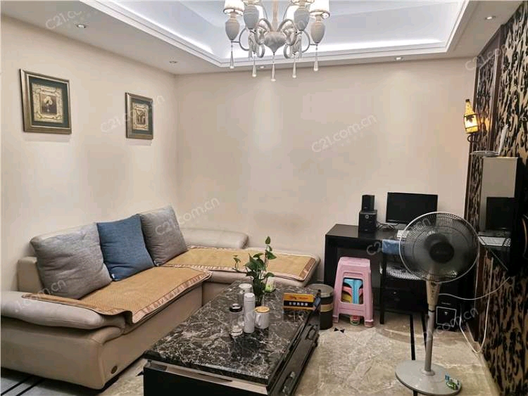 百榕电梯房21楼 70平米 263万开价 不占名额