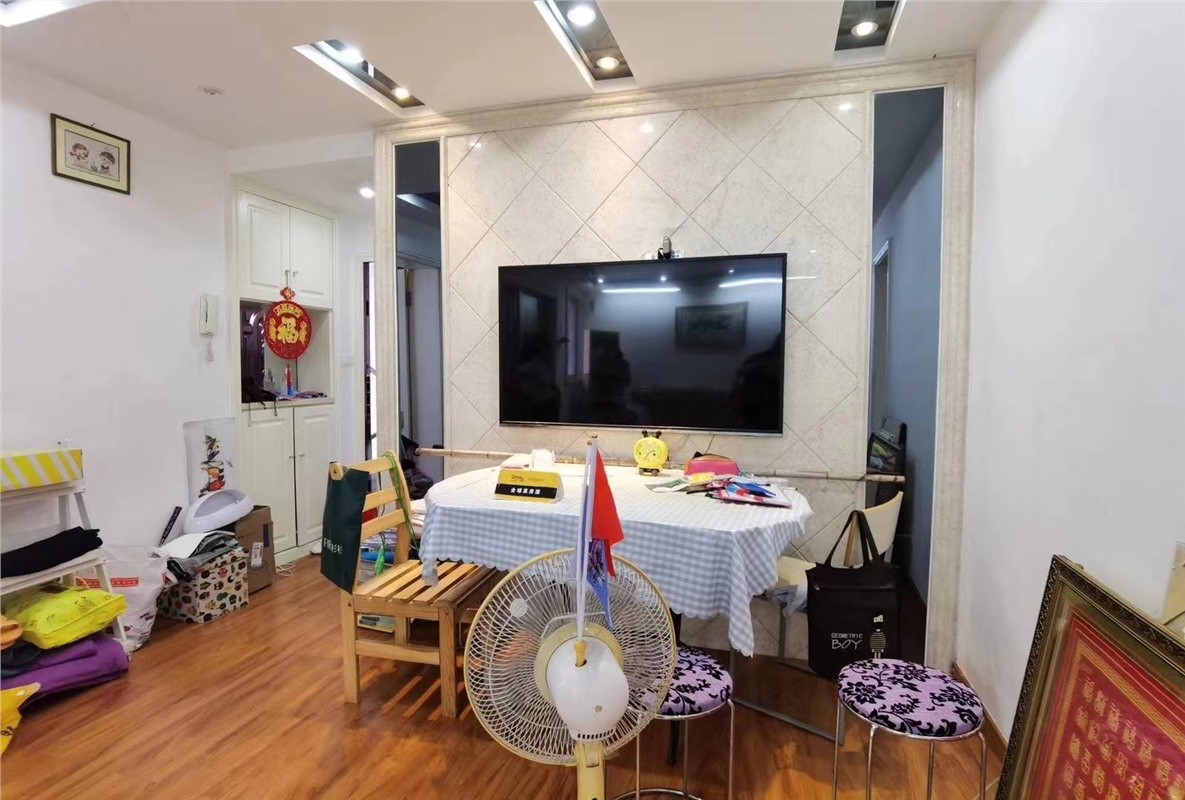 广府6楼103平米259万开价 2025读书