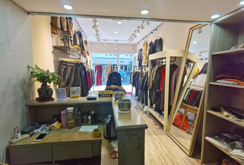 广场路正街店连屋 76平米368万 初中小学均不占名额