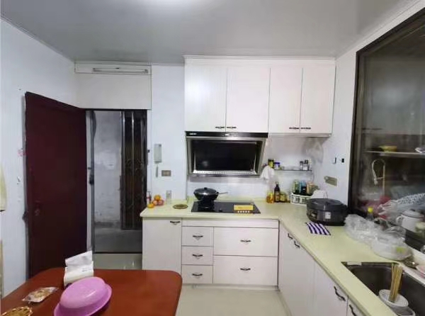 百东25号宿舍楼3楼 73平米 198万 2027读书