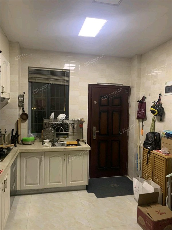 百榕楼梯房5楼53平米 178万开价