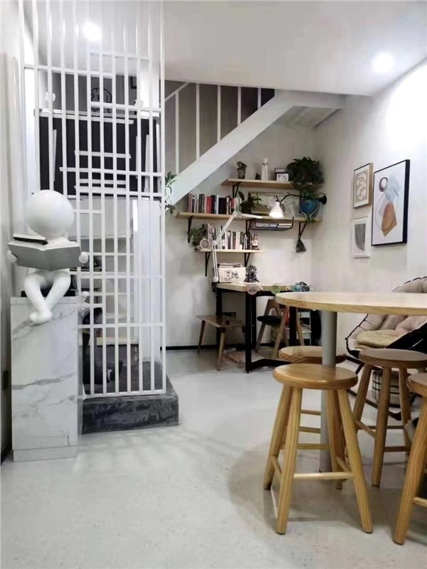 小虹桥1弄内 63平米258万开价 2026读书 精装修落地房1-3楼