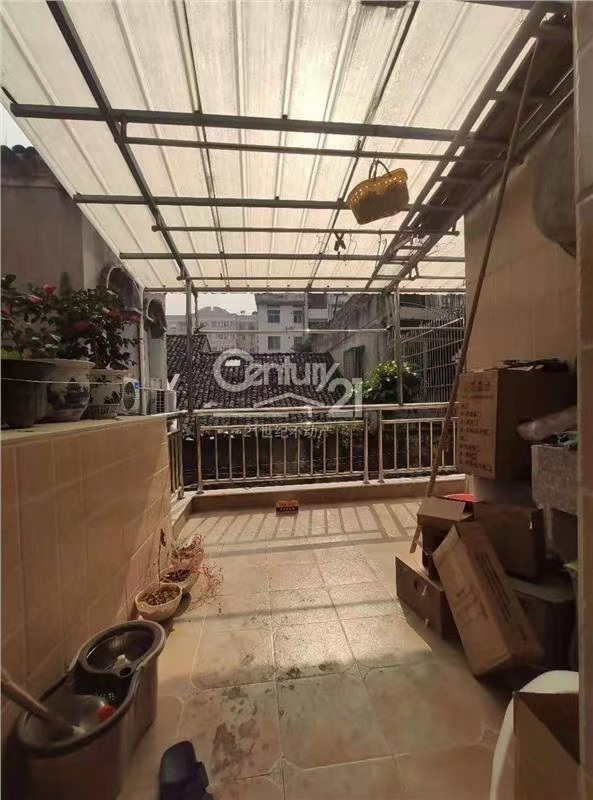 安平坊20弄 落地房1-2层 104平方 总价495万 不占名额 满五唯一