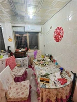 新世界广场3楼84平米 360万 带独立露台 初中小学均不占名额