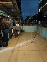 新世界广场3楼84平米 360万 带独立露台 初中小学均不占名额