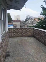 广场路62弄18号 新世界广场旁落地房1-3楼 64平米 285万 小学2025 初中不占