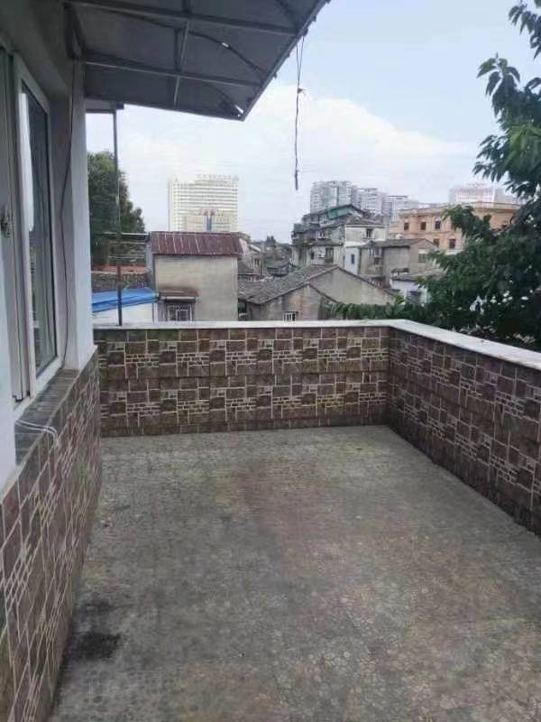 广场路62弄18号 新世界广场旁落地房1-3楼 64平米 285万 小学2025 初中不占