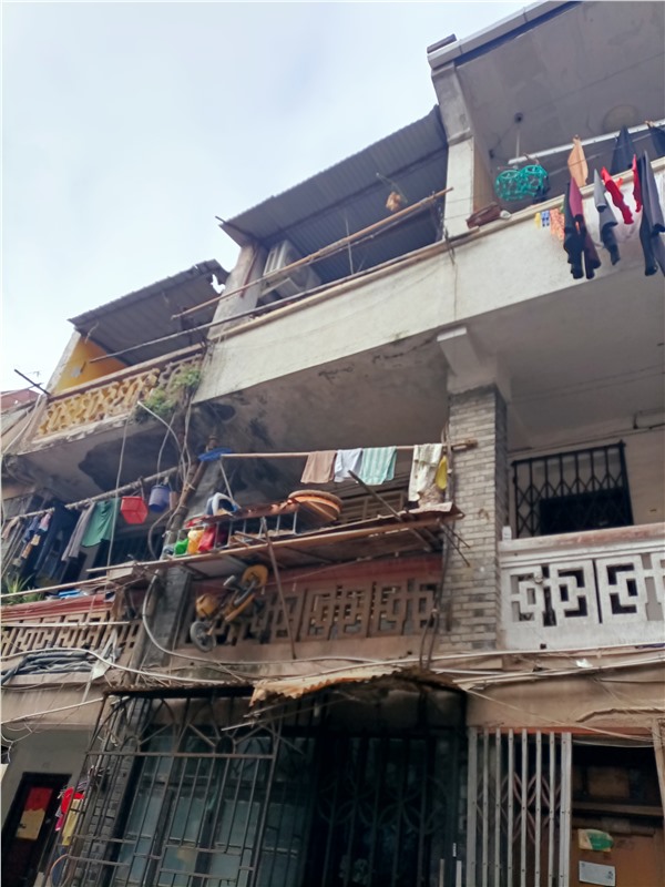 卷索36号宿舍楼2楼 61平米 195万开价 2027读书