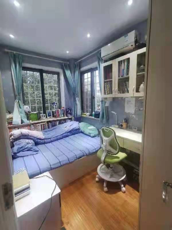 百榕2栋3楼 56平米 330万 豪装