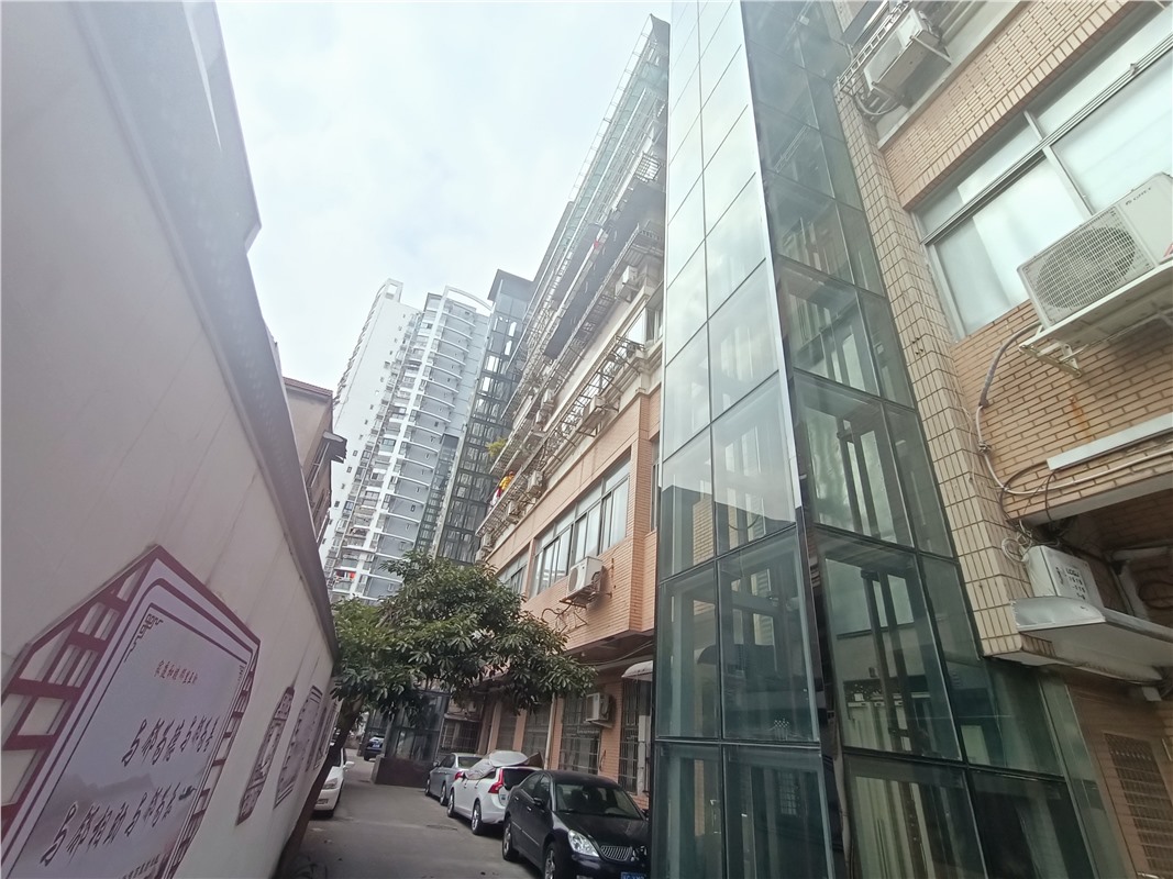 巨一公寓3楼 160.75平米 298万报价 读书不占名额