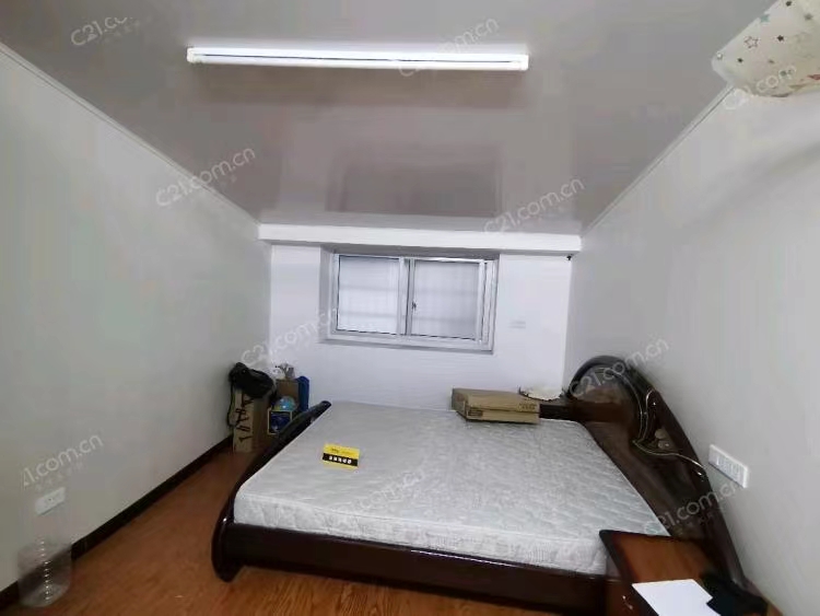 马槽头32号 落地房1-2楼两间 62平米 285万 读书不占名额