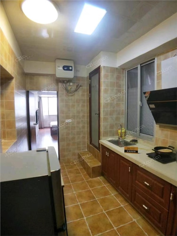 三官殿77号宿舍楼5跃6 54.05平米 188万 买一层送一层，实际面积 80平米