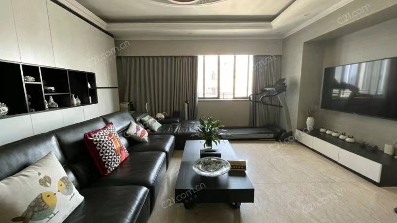 金来22楼140平米 298万 读书不占名额