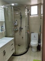 广场后巷落地房1-3楼 豪装小别墅 带院子 105平米 350万 小学初中都不占名额