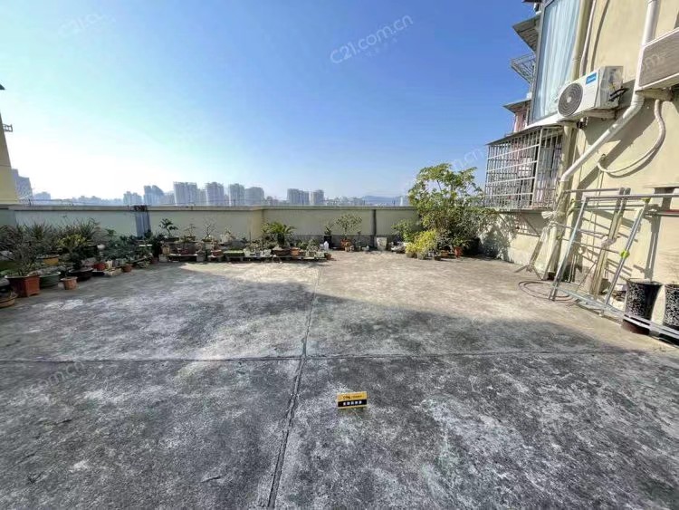 百榕电梯房20楼 111.2平米 308万 读书不占名额