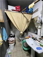 广场路8号2楼 21平米 138万