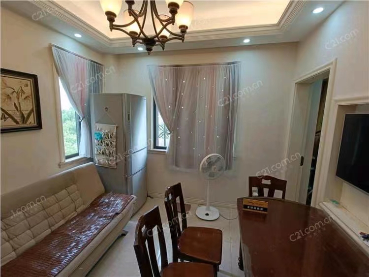 百榕1栋4楼 50平米 210万