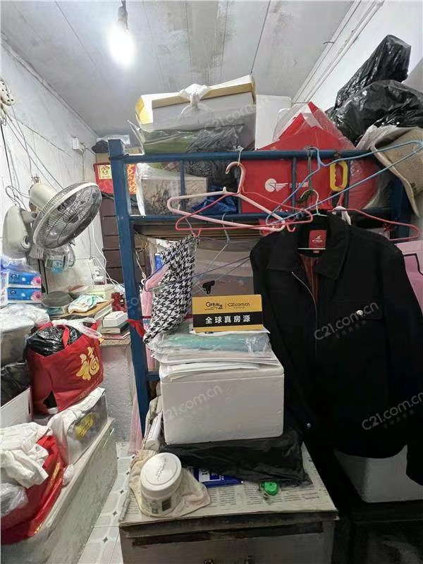 春花巷4号大院内1楼 23平米 152万