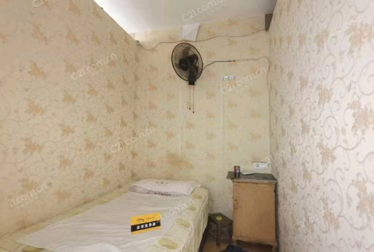 卖糖巷21号落地房1-3楼 68平米 188万 2027读书