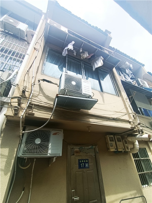 仓桥后巷17号 独门独户 落地房1-3楼 63平米 308万开价 初中2025 小学不占