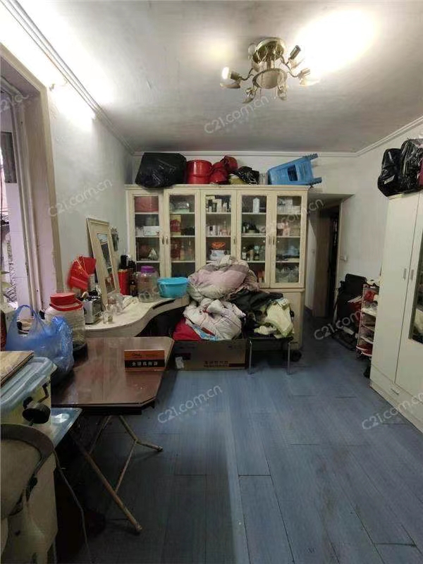 手肘头65号宿舍楼2楼 38平米 135万