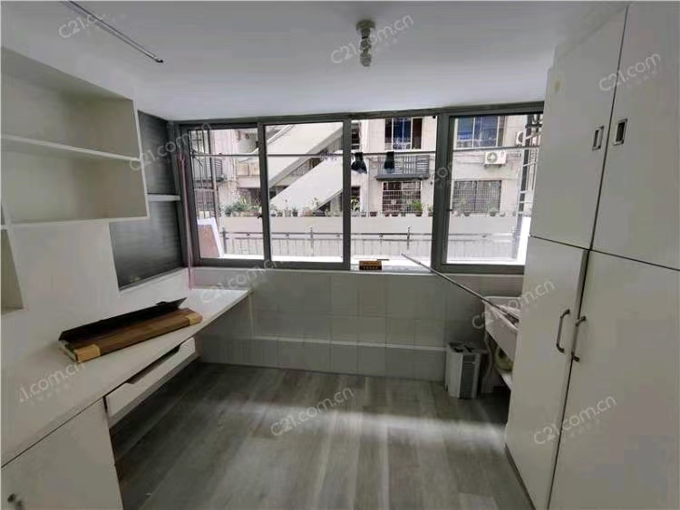 鼓楼商厦3楼 60.14平米 175万 2025读书