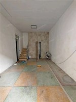 小虹桥25弄内落地房1-3楼 102平米 190万读书不占名额