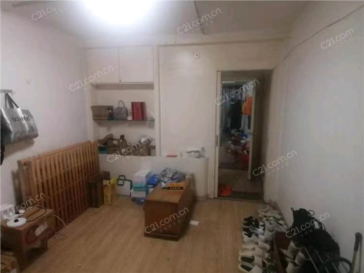 鼓楼商厦7楼 46平米 119万