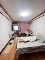 鼓楼商厦3楼 49平米 105万