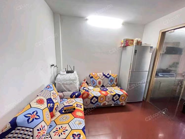 鼓楼商厦3楼 49平米 145万