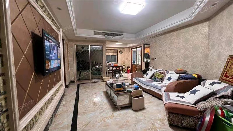 皇家9楼 东边间 105平米 446万 小学不占 初中2025