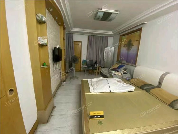 三官殿68号宿舍楼2楼西边间 76平米 175万 不占名额