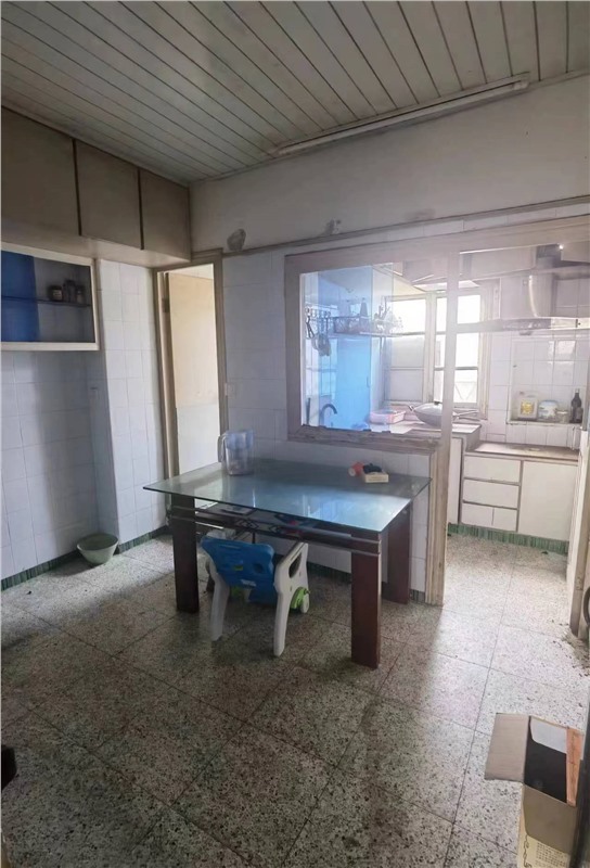 三官殿31号宿舍楼3楼 70平米 212万 不占名额