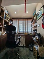 皇家19楼南边间 140平米 558万 初中小学均不占