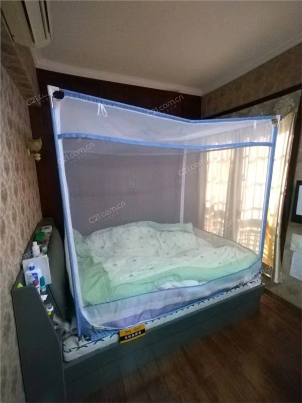 百榕楼梯房3楼 南边间 53平米 195万