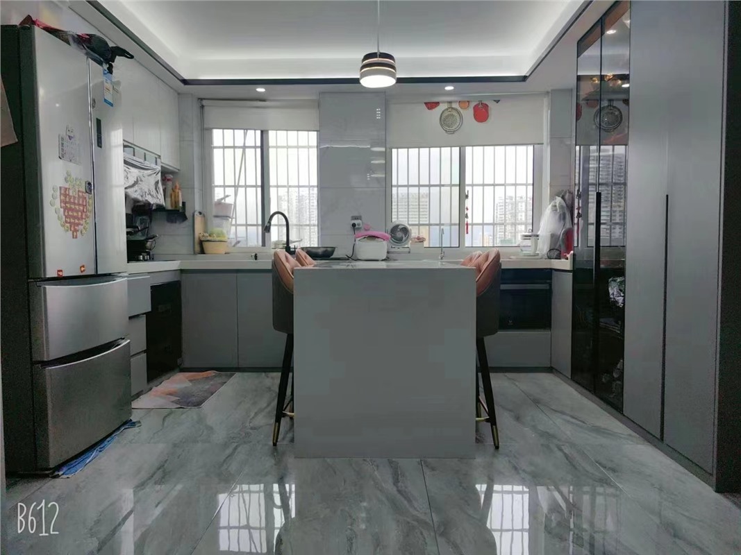 新世界广场7楼 120平米 418万 小学2026 初中不占名额