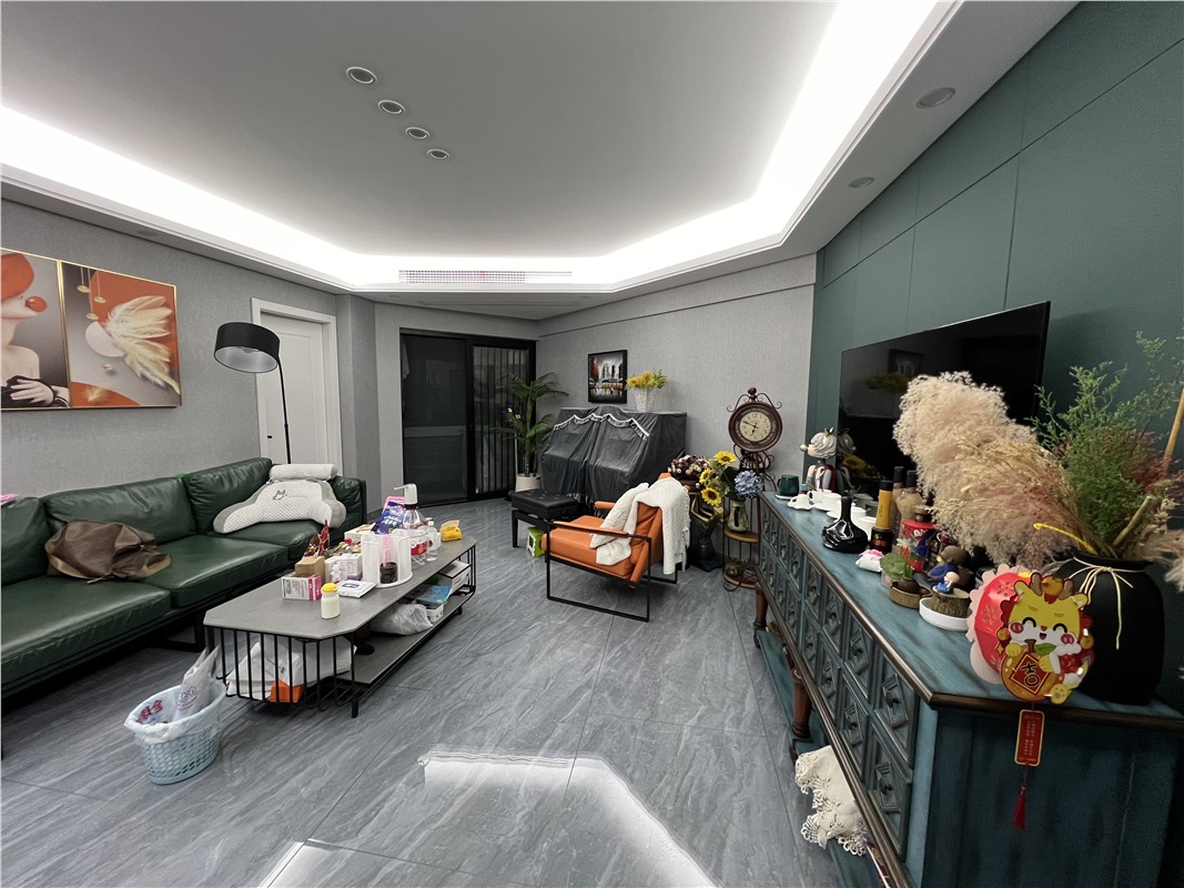 皇家5楼105平米 458万 初中不占 小学2026