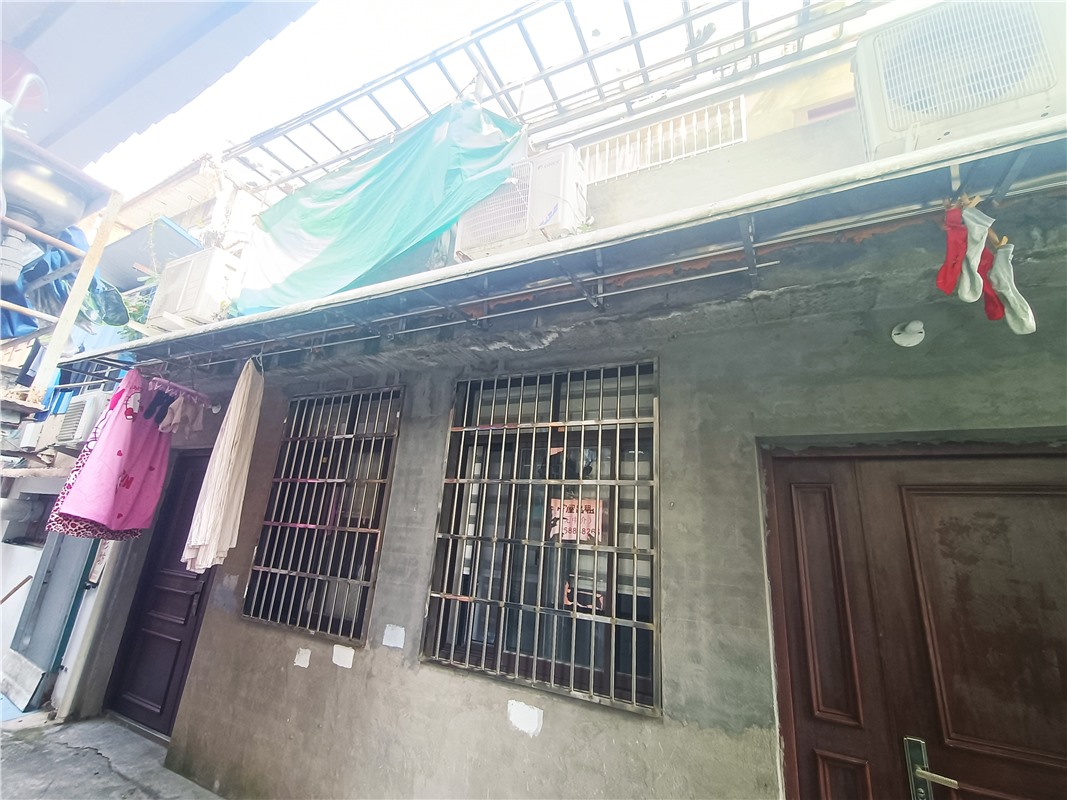 鼓楼街47号落地房1-3楼 105平米 238万 小学不占名额