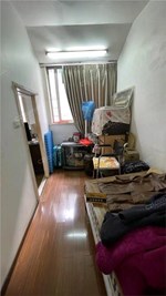 更新巷23号落地房1-2楼 248万 75平米产权面积 150平米实际面积 带独立中院 不占名额