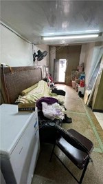 更新巷23号落地房1-2楼 248万 75平米产权面积 150平米实际面积 带独立中院 不占名额