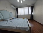 广场路151弄内落地房1-2楼 52平米 168万