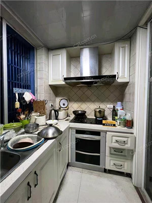 鼓楼商厦7楼 78平米 186万 不占名额