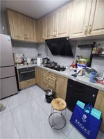 广场后巷19号内 落地房1-3楼 83平米 308万 小学不占名额 初中2027