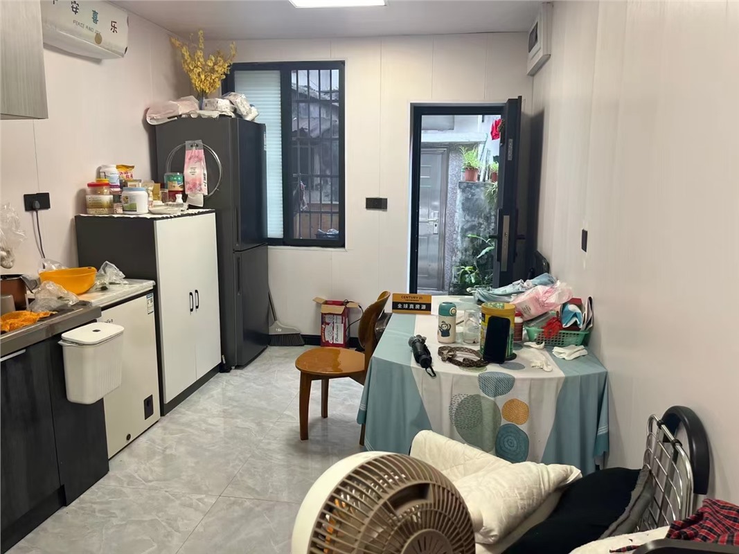 仓桥后巷21号 落地房1-2楼 43平米 228万