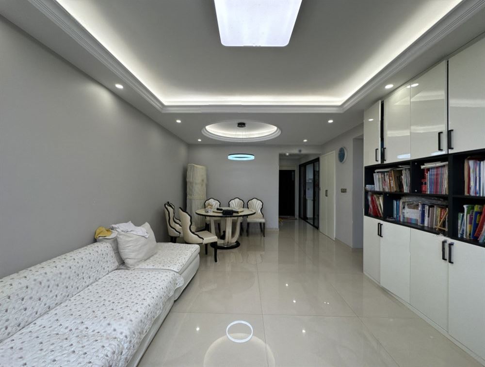 飞鹏18楼 122平米 368万 不占名额