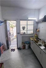 三官殿7号落地房1楼 21平米102万