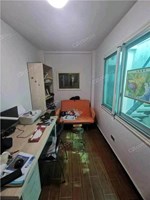 广场后巷32号内 落地房1-2楼 83平米 318万 初中小学都不占