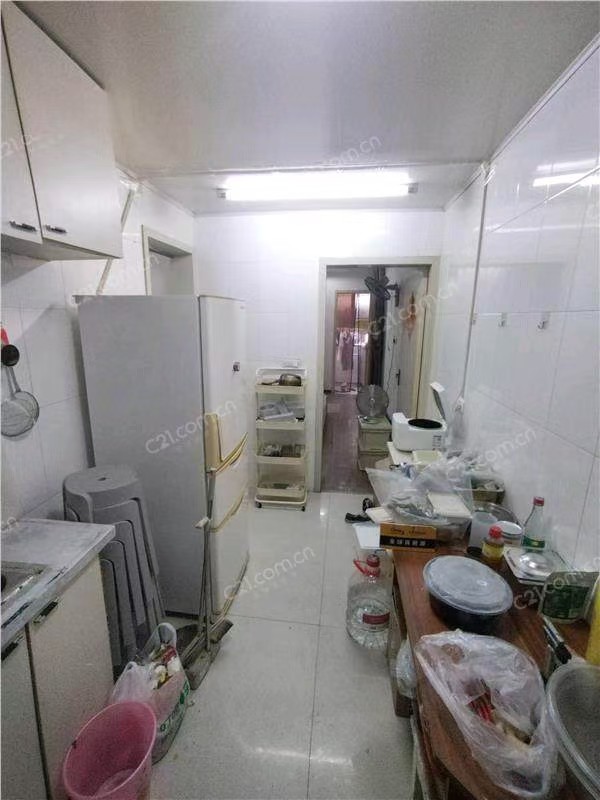 三官殿83号宿舍楼4楼 32平米 138万