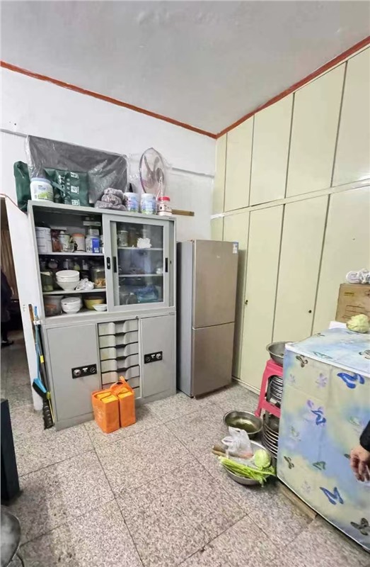 三官殿152号宿舍楼3楼 47平米 158万