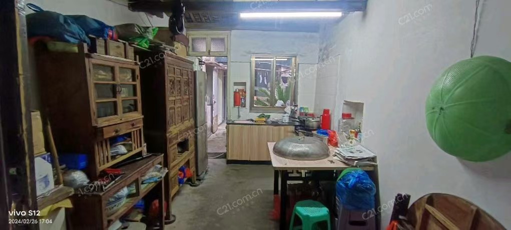 金锁42号大院内落地房1-3楼 125平米 228万 不占名额